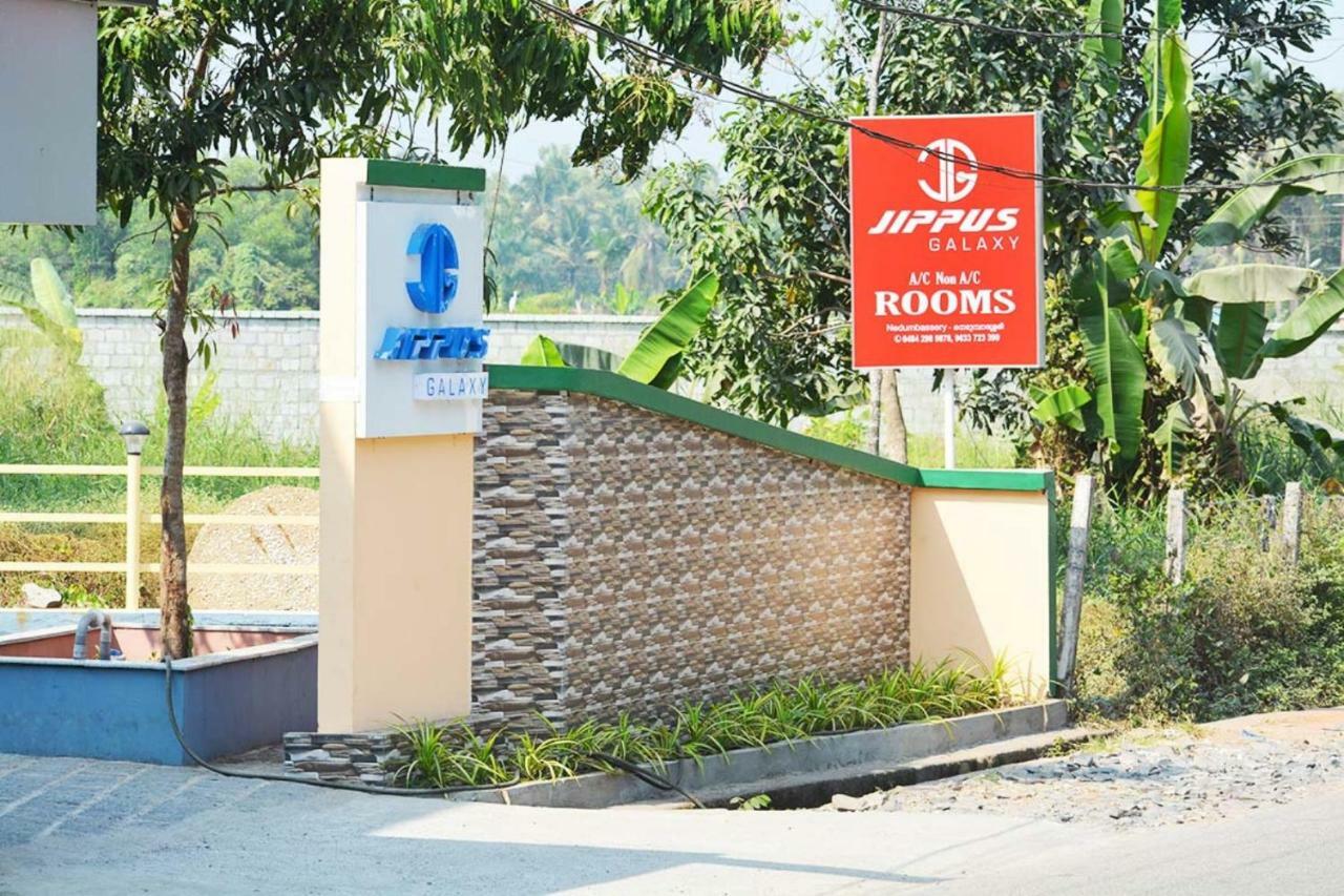 Jippus Galaxy Budget Air Port Hotel Kochi Zewnętrze zdjęcie