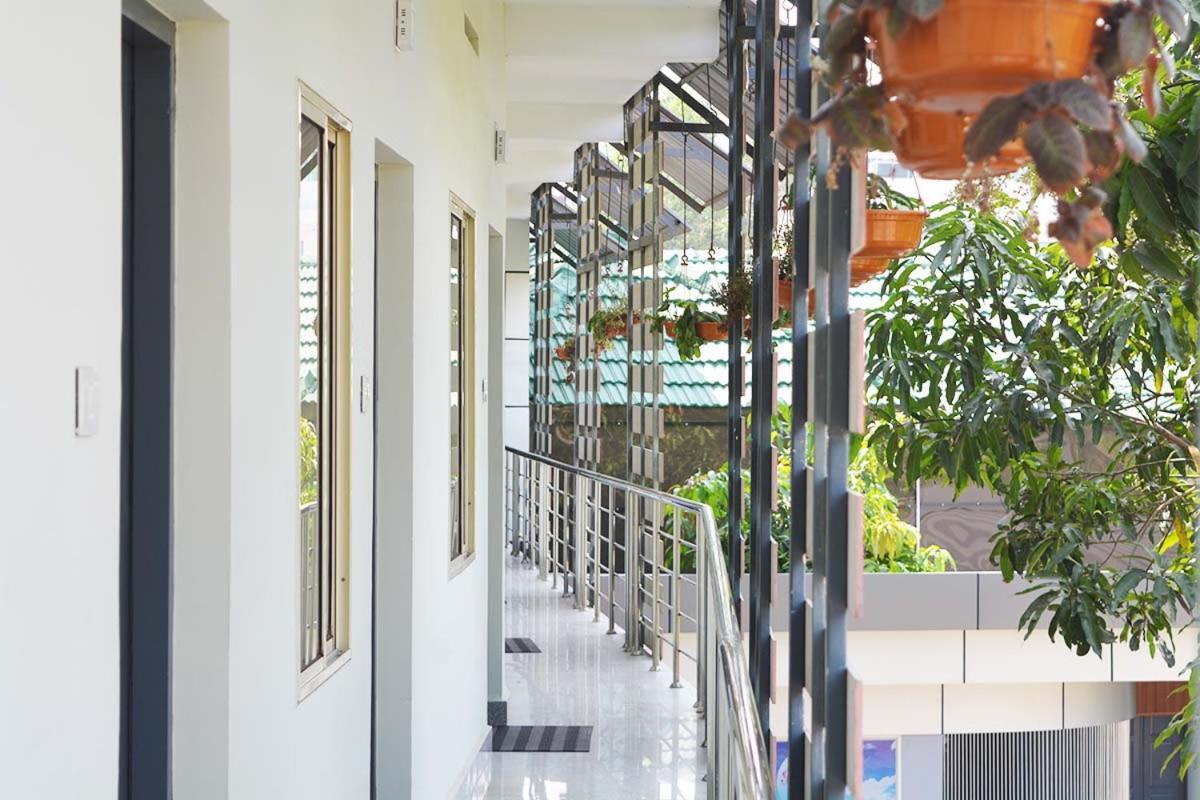 Jippus Galaxy Budget Air Port Hotel Kochi Zewnętrze zdjęcie